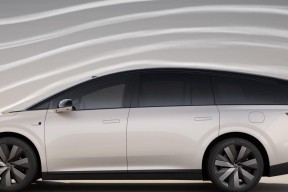 32.18万起！理想i8正面「硬刚」特斯拉Model X