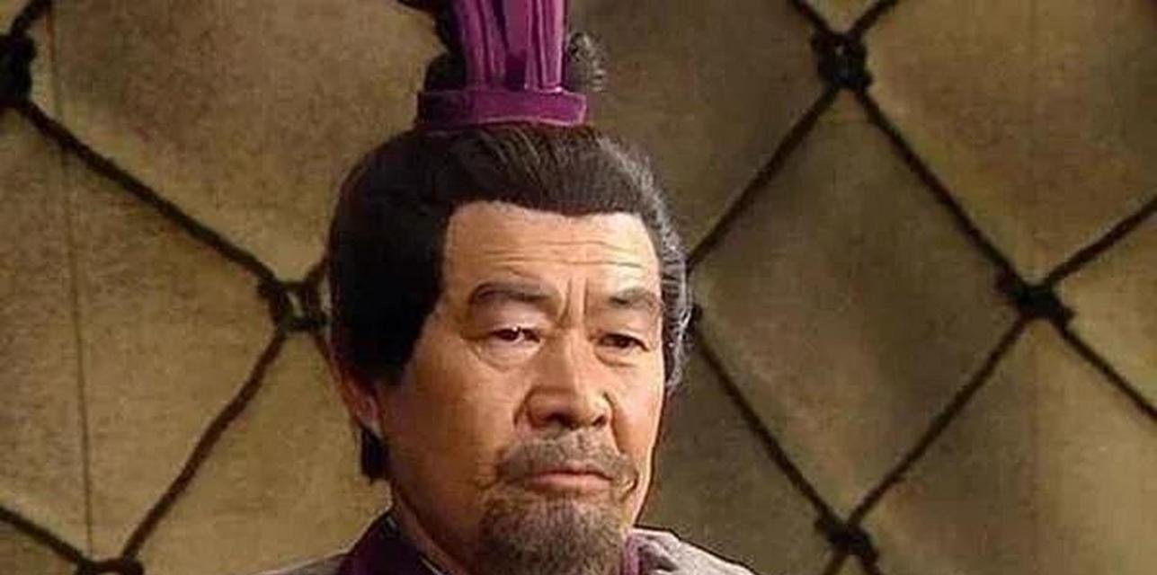 以鸿之下荀攸值得培养吗（分析荀攸在游戏中的价值与用途）  第1张
