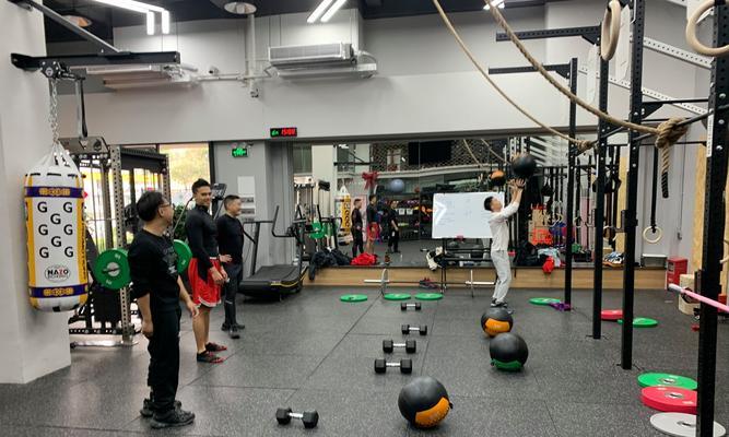 CF健身训练报名需要多少费用？费用包含哪些内容？  第3张