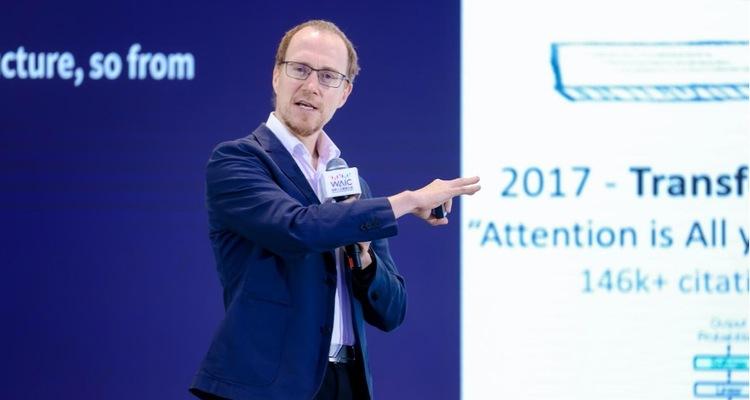 当 AI 与数学在上海相遇：2025 WAIC背后的智慧革命  第4张