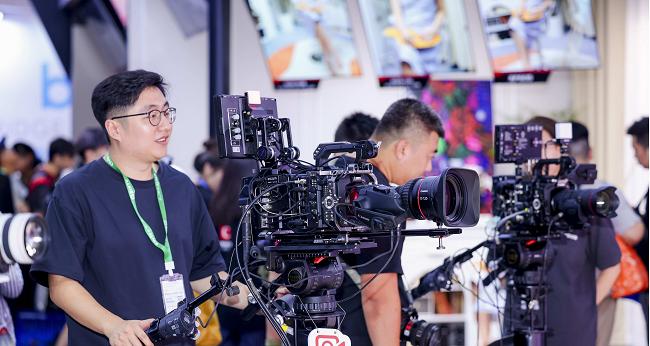 「佳直播 PRO」电影机讯道化直播解决方案荣获「BIRTV2025 推荐」  第6张
