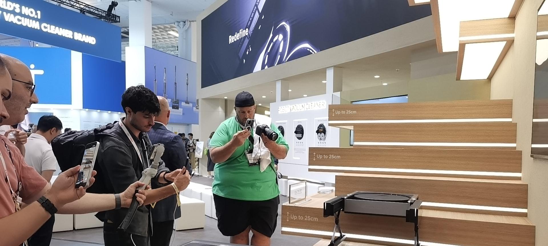 IFA 最火焦点！MOVA 智能清洁进入「双臂时代」  第3张
