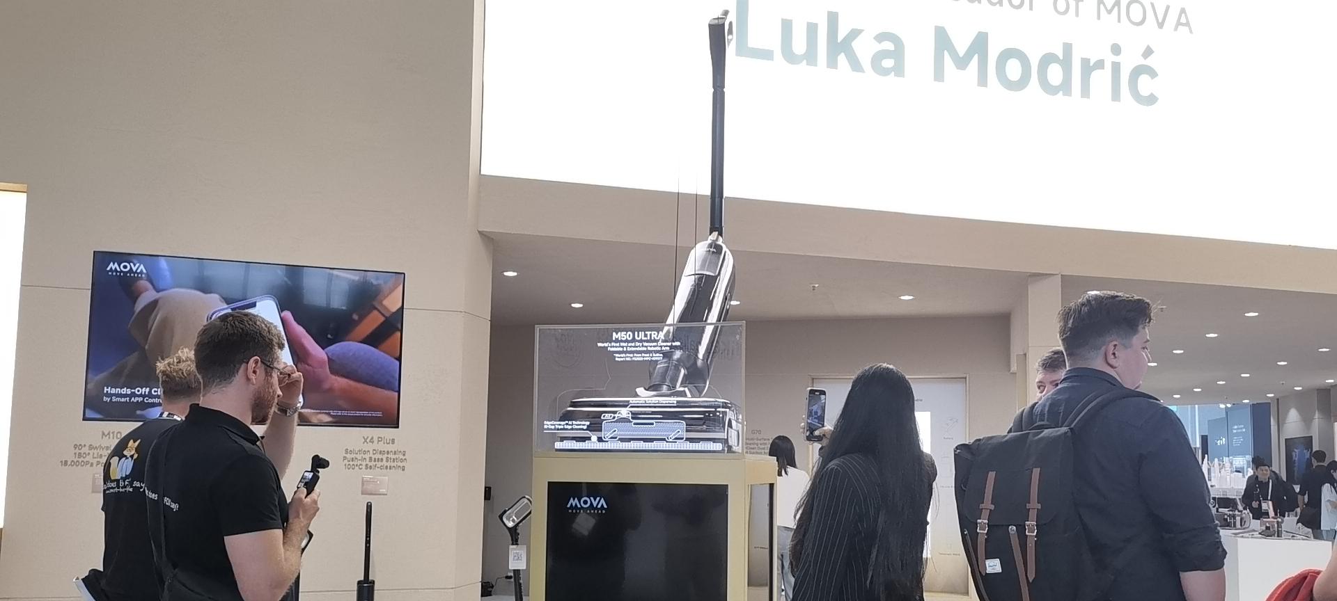 IFA 最火焦点！MOVA 智能清洁进入「双臂时代」  第4张