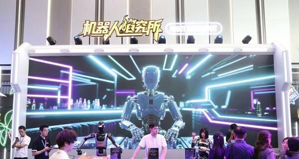十余款首发首创产品发布，具身智能机器人成焦点  第3张