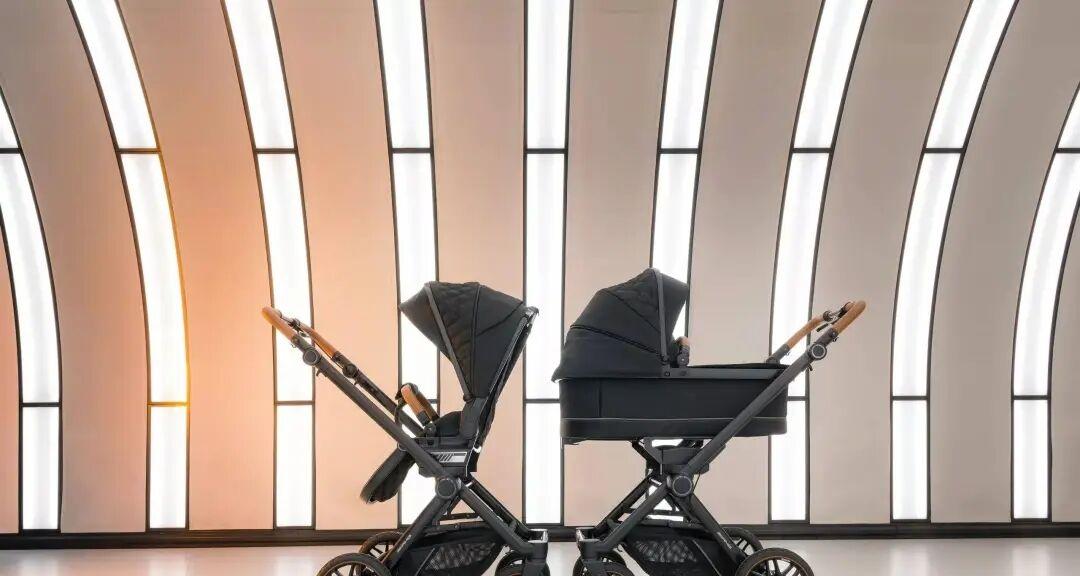 iPhone Air成苹果最不保值手机；黄仁勋：4点起来工作，子女不敢懈怠；影翎全景无人机正式上市，6799起售  第8张